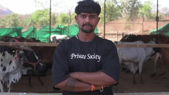 நசிர் மற்றும் அஃபான் வழக்கின் 14 குற்றம்சாட்டப்பட்டவர்களில் ஹேமந்த் பர்தேசியும் ஒருவர்.