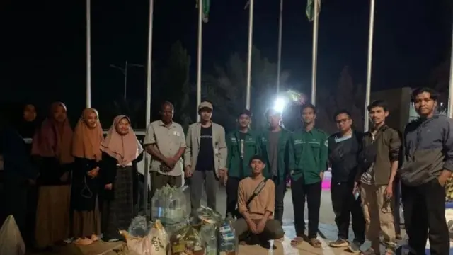 Sejumlah WNI di Sudan mendapat bantuan logistik dari KBRI Khartoum pada Selasa (18/04).