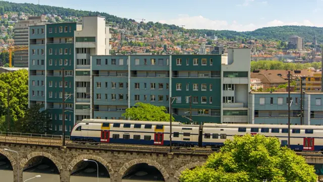 Швейцарские поезда не опаздывают. Они ходят как швейцарские часы