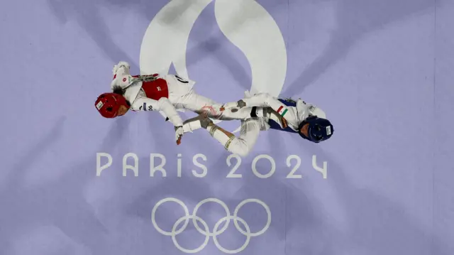 مبینا نعمت زاده