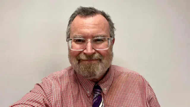 Kupovina uživo može da izazove zavisnost kod nekih potrošača, kaže Brus Vajnde