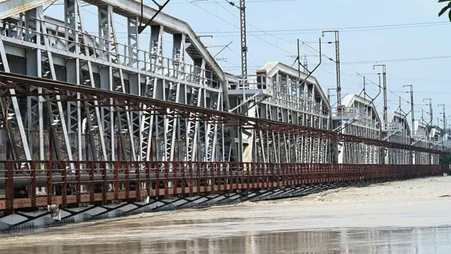 దిల్లీ ఓల్డ్ బ్రిడ్జి