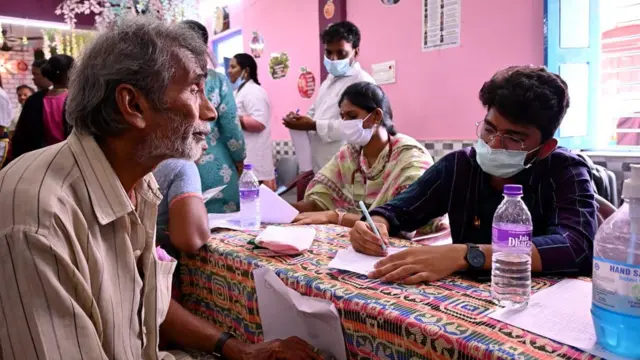 తురకపాలెం, న్యూ రాజరాజేశ్వరిపేట, అంతు చిక్కని వ్యాధులు, వైద్య శిబిరం