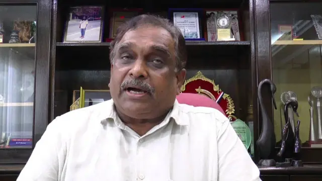 பயண நிறுவன உரிமையாளரான கே.பி.சாமி