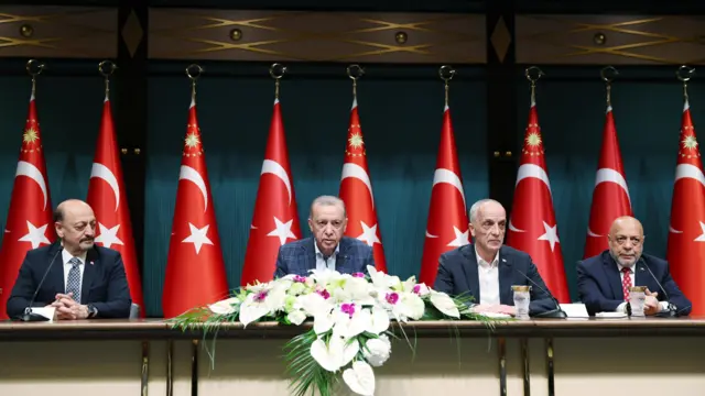 Toplu sözleşme toplantısı