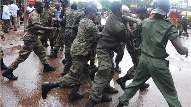 E be like say sojas dey arrest pipo