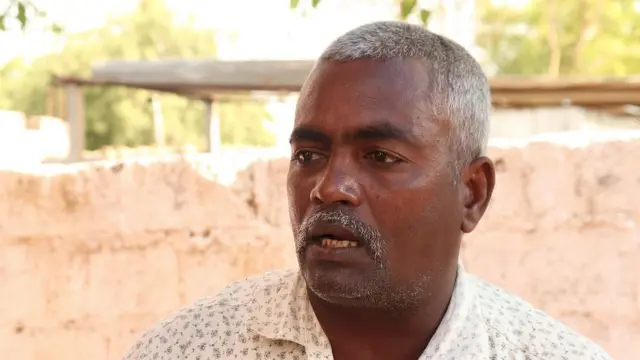 வெண்ணிலாவின் தந்தை டி. கோபாலகிருஷ்ணா.