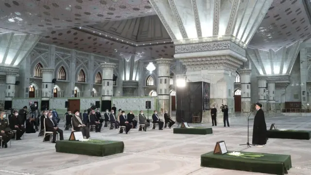 رئیسی در آرامگاه آیت الله خمینی