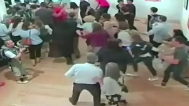 صورة لعملية سطو وهمي في المعرض الوطني في لندن عام 2015