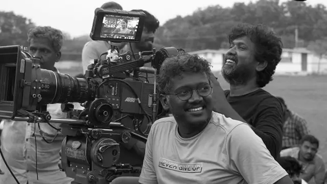 வாழை படப்பிடிப்பு தளத்தில் இயக்குநர் மாரி செல்வராஜ் 