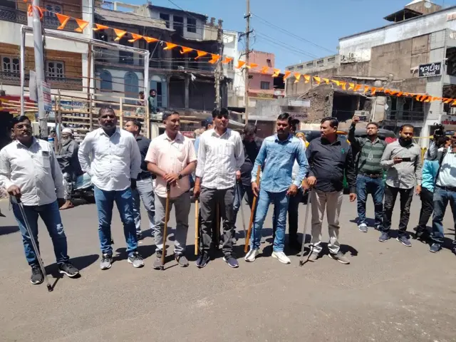 હિંસા બાદ વિસ્તારમાં પોલીસ દ્વારા ચુસ્ત બંદોબસ્ત ગોઠવી દેવાયું હતું