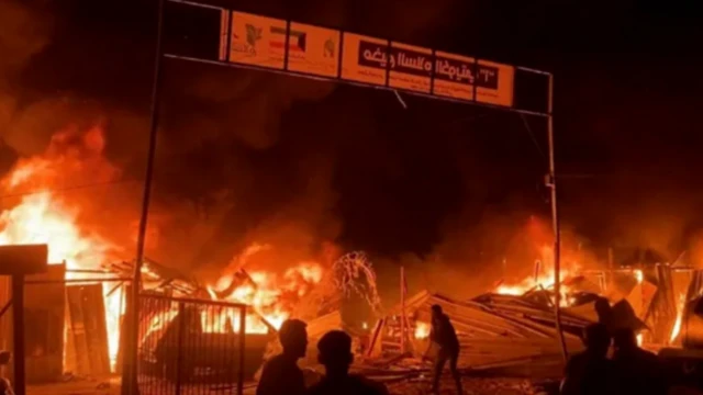 చెలరేగిన మంటలు