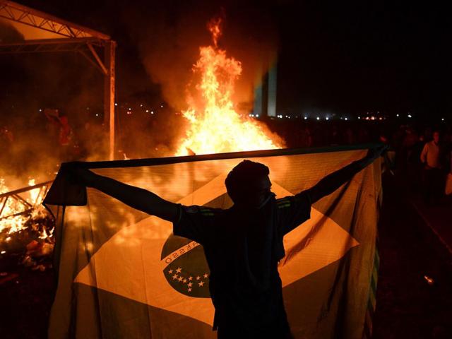 Manifestaçãoapostas para os jogos da copaBrasília (DF)