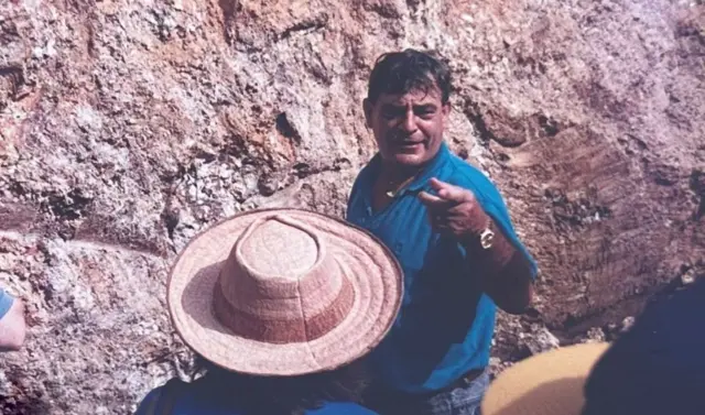 जॉन फेल्डरहॉफ याच्याकडे करिष्माई व्यक्तिमत्व असल्याचं म्हटलं जायचं