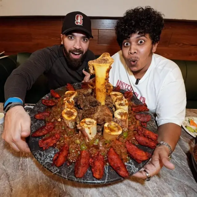 લોકપ્રિય યુ ટ્યૂબર ખાલીદ સાથે