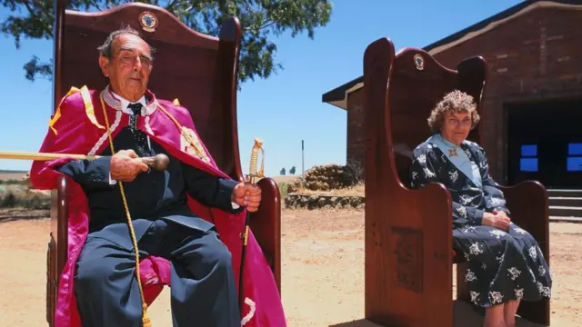 El Príncipe Leonardo I con la Princesa Shirley.