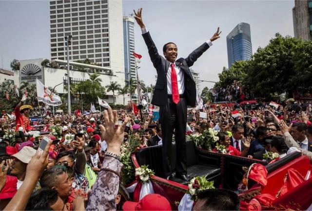Tổng thống đương nhiệm Widodo về phe ủng hộ ông Prabowo
