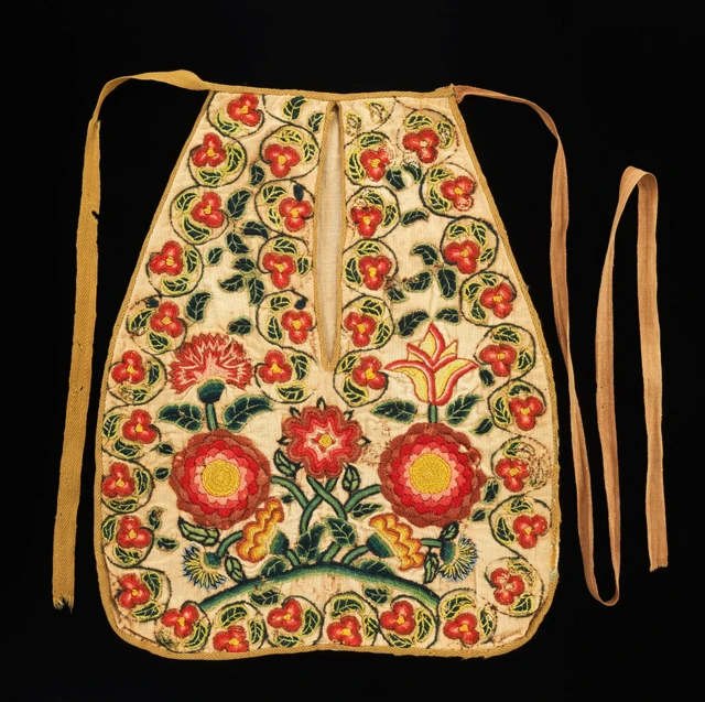 허리에 끈으로 묶는 '따로 된 주머니'를 치마