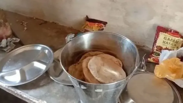 உத்தரப்பிரதேசத்தில் மதிய உணவு திட்டம் எப்படி இருக்கிறது?