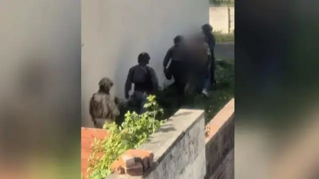 پلیس مسلح روز شنبه در نقاط مختلف کشور به سراغ مظنونان رفت