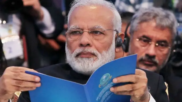 नरेंद्र मोदी