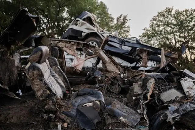 বন্যায় বিপর্যন্ত টেক্সাস