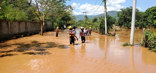 ပြင်ဦးလွင်မြို့နယ် ကျေးရွာတချို့မှာ မေ ၄ ရက် မနက်ပိုင်းက တောင်ကျချောင်းရေ ဝင်လာတဲ့မြင်ကွင်း