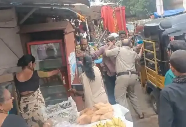 పోలీసుల దాడి