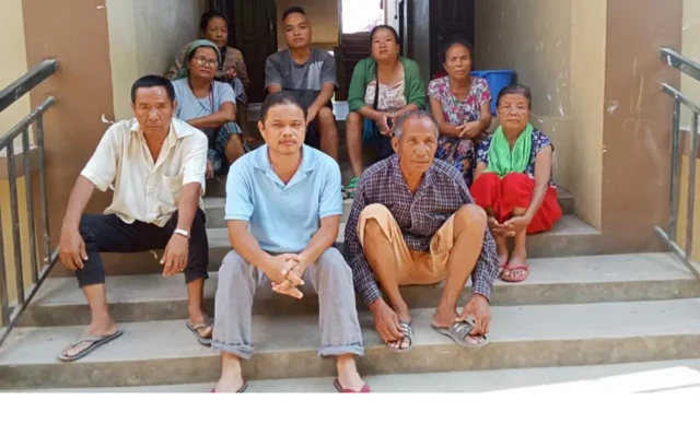 منی پور کے فسادات کے بعد کیمپوں میں مقیم افراد