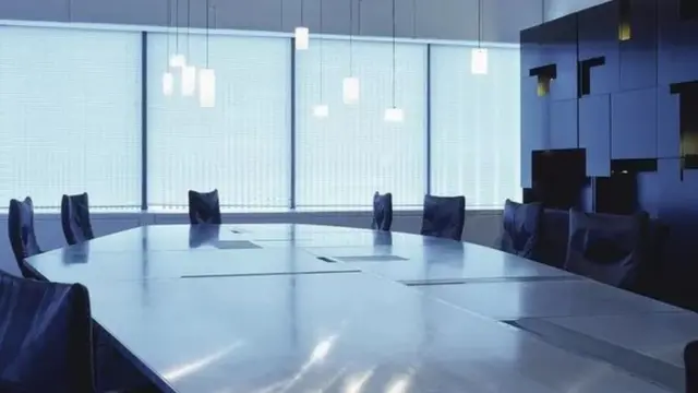 ਖਾਲੀ ਦਫ਼ਤਰ