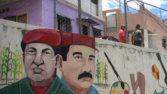 Grafiteroleta grátis bet365Chávez e Maduroroleta grátis bet365muro do bairro La Vega