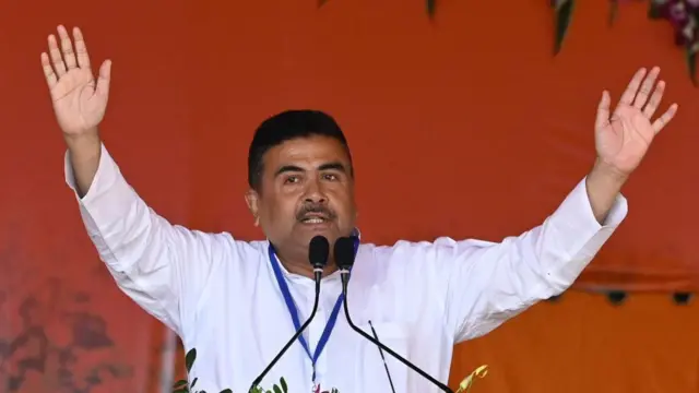 নন্দীগ্রাম এবং ভবানীপুর - এই দুই জায়গা থেকে লড়ছেন শুভেন্দু অধিকারী । 