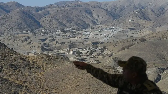 افغان سرتېري