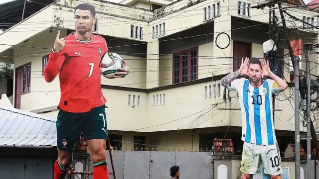 কেরালা রাজ্যে ক্রিস্টিয়ানো রোনালদো এবং লিওনেল মেসির বড়ো কাট আউট
