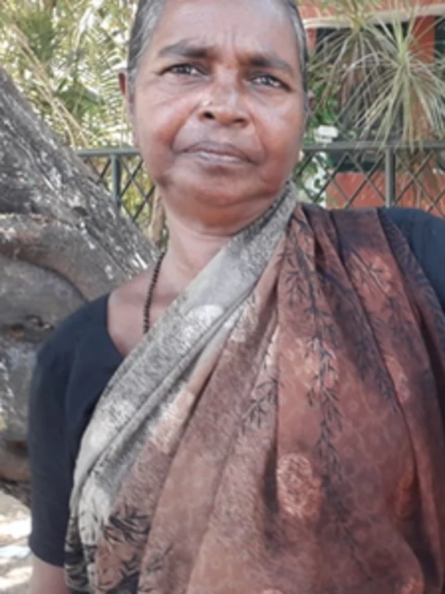 கொரோனா தாக்கம்: அதிக சிரமத்தை சந்திக்கும் சிறுவியாபாரிகள்