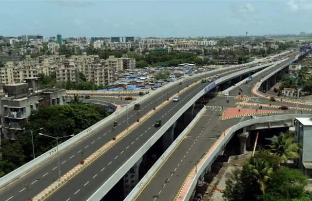 હાઈવેનો ફોટો