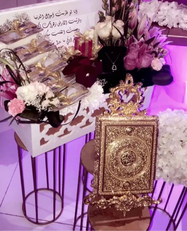 يعقد البحرينيون زيجاتهم عادة وفقا للمذهبين السني والشيعي