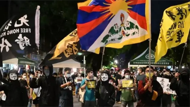 তাইপে-তে চীন বিরোধী বিক্ষোভ।