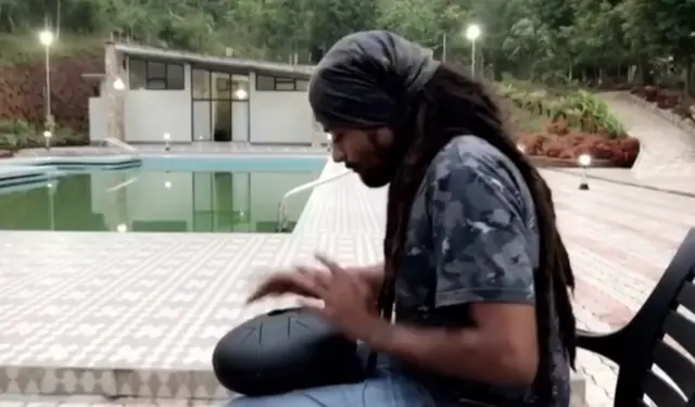 평범한 청년이었던 닐로트팔이 아동 유괴범으로 몰리는 건 순식간이었다