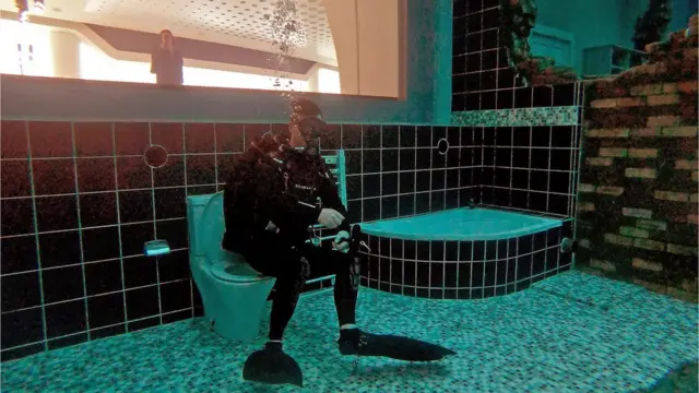 Deep Dive Dubai