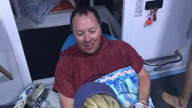 Penyelam ini bersyukur ia akhirnya bisa berenang sampai ke tepian pantai dengan selamat.