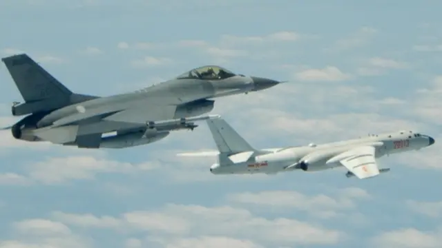 चीनी बम वर्षक विमान