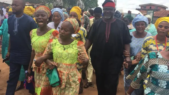 Awọn ibeji ni Igbo Ọra