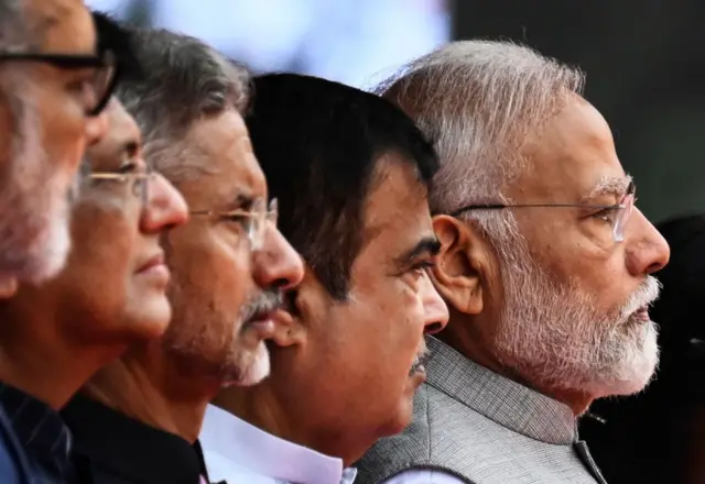 पीयूष गोयल , नितिन गडकरी और मोदी