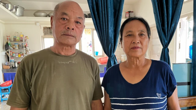 રામથાંગ અને તેમના પત્ની, રામથાંગે દાવો કર્યો છે કે તેમણે 28 વર્ષ સેનામાં સેવા આપી છે