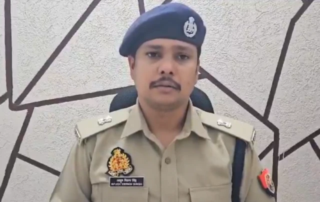 मेरठचे पोलीस अधीक्षक आयुष विक्रम सिंह 