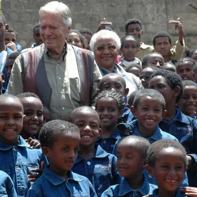 Ijoolee keessa dhaabbatanii