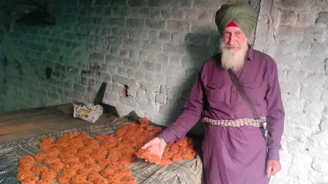 ਦਰਸ਼ਨ ਸਿੰਘ