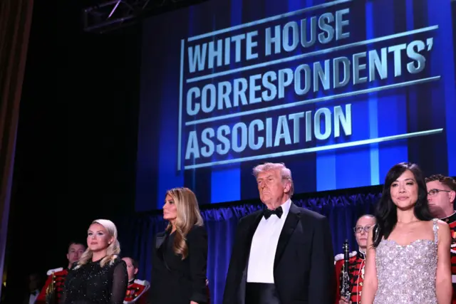 Presiden Trump menghadiri gala tahunan pers politik tersebut untuk pertama kalinya selama masa jabatannya.