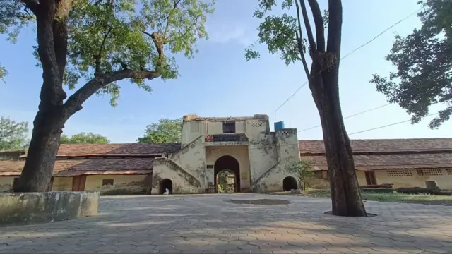 इंग्रजांनी उभारलेलं कारागृह 